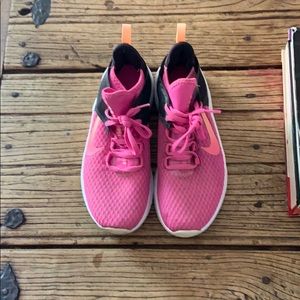 New Nike “sock” sneakers